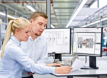 Réiteach Comh-Aireachta um Rialú Pogo Pin