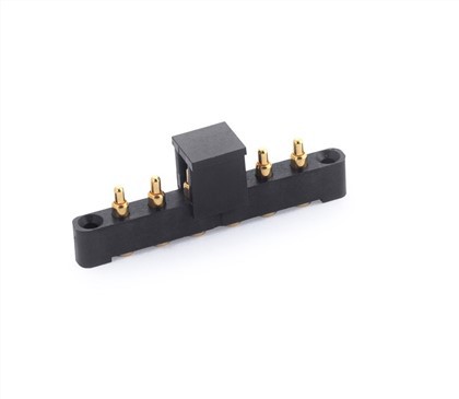 Nascóirí Muirearú Pogo Pin 5A