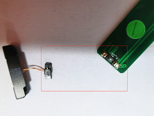 Ceanglóir Bioráin Pogo Saincheaptha